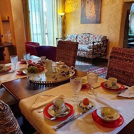 Casada - Aria Condizionata 住宿加早餐酒店 Lessona